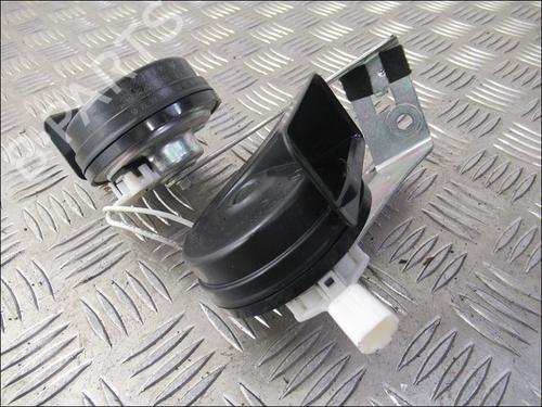 Used Horn PEUGEOT 5008 II (MC_, MJ_, MR_, M4_) 1.5 BlueHDi 130 (MCYHZJ, MCYHZR, MCYHZX) (131 hp) 18351671