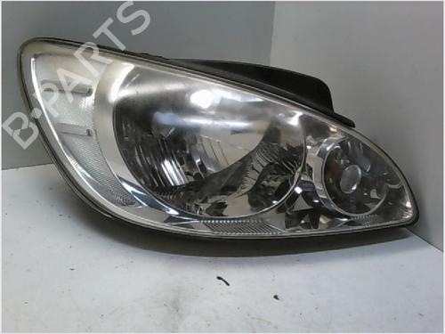Used Right headlight HYUNDAI GETZ (TB) 1.5 CRDi (88 hp) 15420567