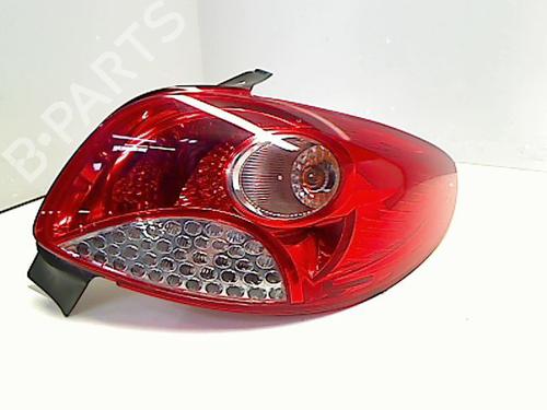 Højre baglygte PEUGEOT 206+ (2L_, 2M_) 1.4 i (73 hp) 23156613