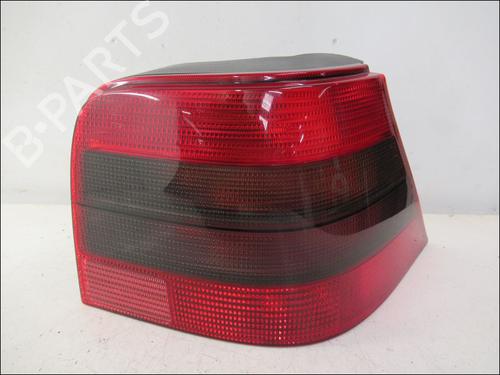 Used Right taillight VW GOLF IV (1J1) 1.6 (100 hp) 15420452