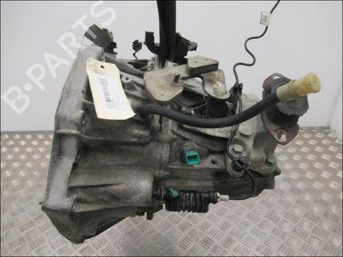 Used Gearbox DACIA DUSTER (HS_) 1.5 dCi (HSAJ) (90 hp) 20977007