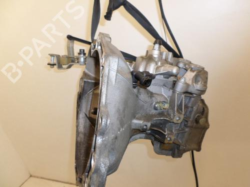 Used Gearbox OPEL CORSA C (X01) [2000-2009]  23156147