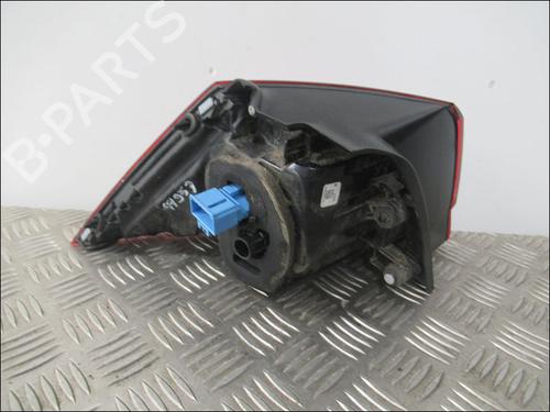 Farolim direito VW GOLF VII (5G1, BQ1, BE1, BE2) 2.0 TDI (150 hp) 31243377