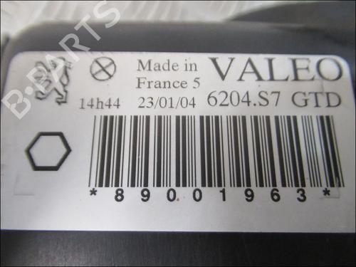 Venstre forlygte PEUGEOT 206 Hatchback (2A/C) 1.4 i (75 hp) 30092954