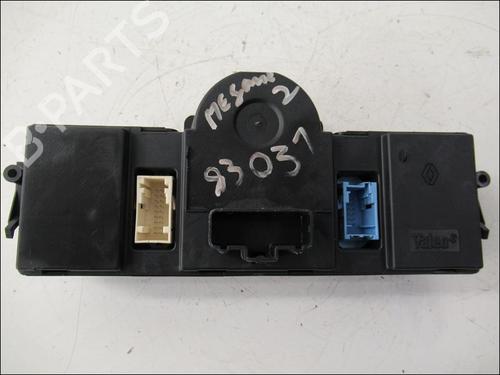 Used Climate control RENAULT MEGANE II Estate (KM0/1_) 1.9 dCi (131 hp) 15274739