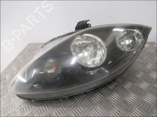 Left headlight SEAT LEON (1P1) 2.0 TDI 16V | BP29757438C28