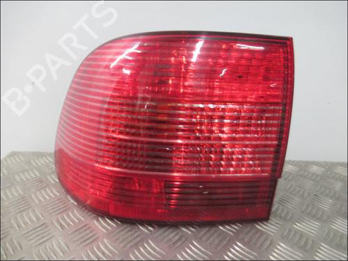 Venstre baglygte PORSCHE CAYENNE (9PA) S 4.5 (340 hp) 31243378