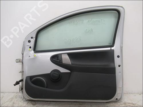 Used Right front door TOYOTA AYGO (_B1_) 1.0 (KGB10_, KGB10R) (68 hp) 15420123