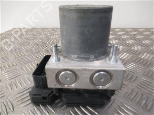 Used ABS pump MERCEDES-BENZ VITO Van (W447) 109 CDI (447.601, 447.603, 447.605) (88 hp) 25830135