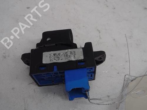 Used Right front window switch KIA RIO III (UB) 1.4 CRDi (90 hp) 13826021