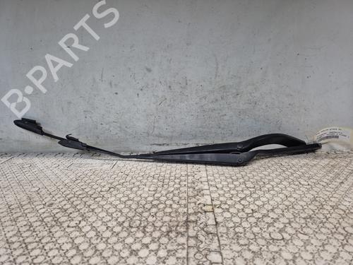 Used Front windshield wiper arm RENAULT TWINGO III (BCM_, BCA_) 0.9 TCe 90 (BCM9, BCM2) (90 hp) 26669435