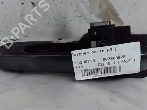 Used Rear right exterior door handle KIA CEE'D Hatchback (ED) 1.6 CRDi 115 (115 hp) 21496881