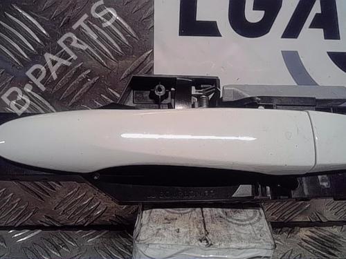 Used Rear left exterior door handle RENAULT KADJAR (HA_, HL_) 1.5 BLUE dCi 115 (HLA6) (116 hp) 13857489