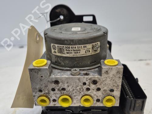 Used ABS pump VW GOLF VII (5G1, BQ1, BE1, BE2) 2.0 GTD (184 hp) 31029653