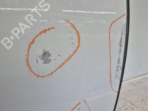 Used Right front door Right front door 37149801 37149801