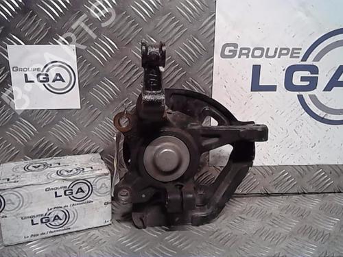 Used Left front steering knuckle RENAULT TWINGO III (BCM_, BCA_) [2014-2025]  14553261