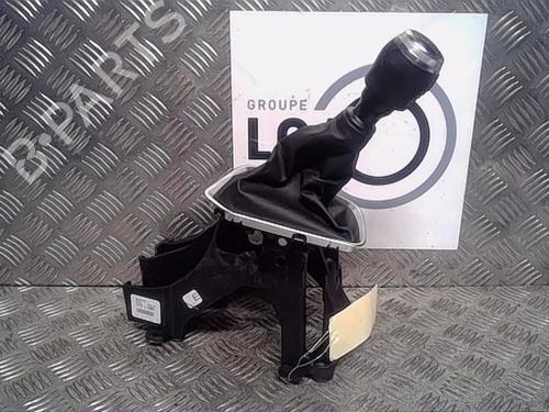 Used Gear lever RENAULT CLIO V (B7_) 1.0 TCe 100 (B7MT) (101 hp) 13858074