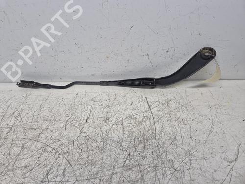 Used Front windshield wiper arm Front windshield wiper arm 37704837 37704837