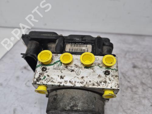 Used ABS pump DACIA SANDERO 1.5 dCi (88 hp) 32290926
