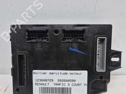 fuse-box-renault-trafic-iii-van-fg_-2014-33679480 main image