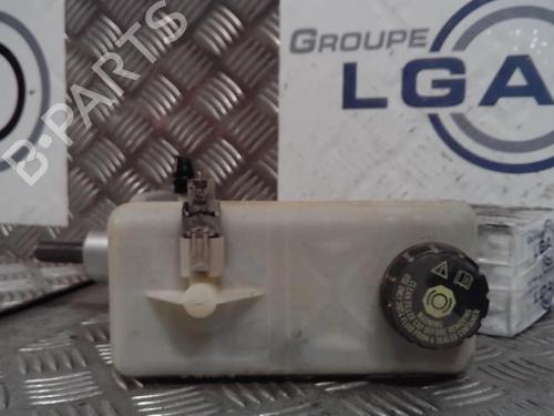 Brake master cylinder RENAULT TRAFIC II Van (FL) | BP14520982M77