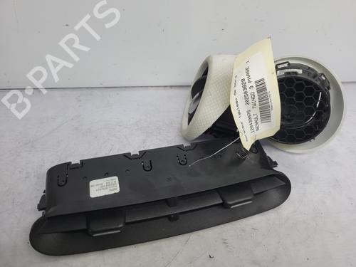 air-vent-renault-twingo-iii-bcm_-bca_-2014-32353714 main image