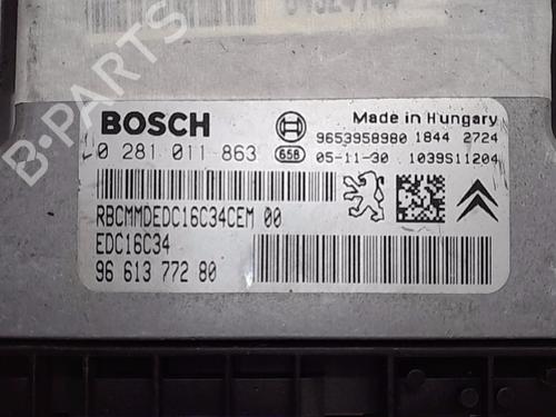 Used Engine control unit (ECU) PEUGEOT 307 (3A/C) 1.6 HDi (90 hp) 13842754