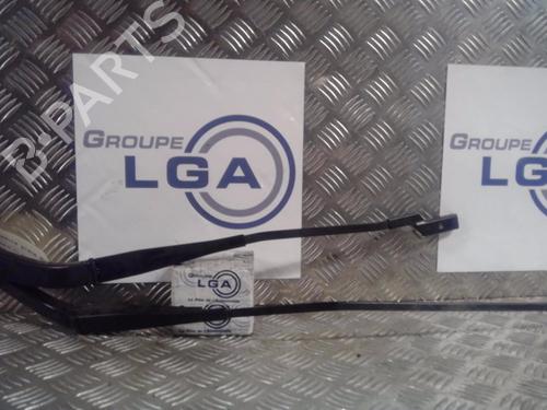 Used Front windshield wiper arm RENAULT TRAFIC III Van (FG_) 1.6 dCi 120 (FGMB, FGMC) (120 hp) 14550884
