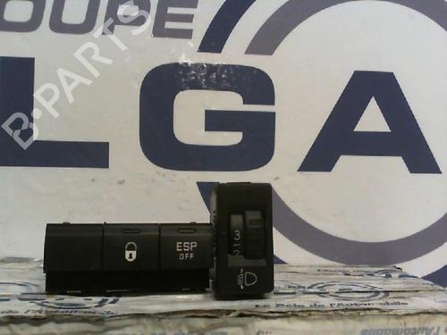 Used Switch PEUGEOT 1007 (KM_) 1.4 HDi (68 hp) 14524261