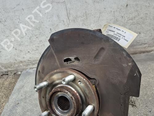 Used Left front steering knuckle KIA SPORTAGE III (SL) [2009-2017]  30556383