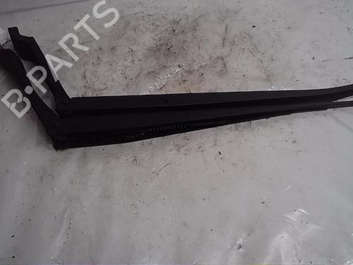 Used Front windshield wiper arm HYUNDAI TUCSON (JM) 2.0 CRDi All-wheel Drive (140 hp) 17074855