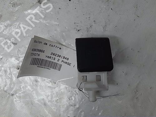 Used Switch TOYOTA YARIS (_P9_) 1.3 VVT-i (SCP90_, SCP90R) (87 hp) 17099048