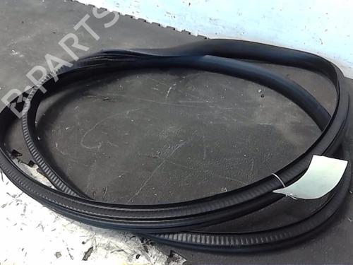 Used Rubber door seal RENAULT MEGANE IV Hatchback (B9A/M/N_) 1.8 RS TCe 280 (B9M6) (279 hp) 23124441