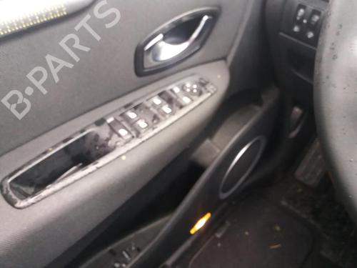 Køler RENAULT SCÉNIC III (JZ0/1_) 1.5 dCi | BP13861808M31 