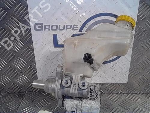 Used Brake master cylinder FIAT PUNTO EVO (199_) 1.3 D Multijet (199AXC1A, 199BXC1A, 199AXT1A, 199BXT1A) (75 hp) 14521652