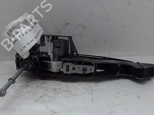 Used Front left exterior door handle PEUGEOT 3008 I MPV (0U_) 1.6 HDi (112 hp) 13846328