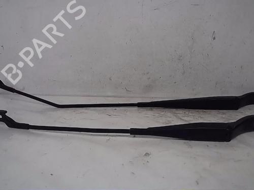 Used Front windshield wiper arm PEUGEOT 208 I (CA_, CC_) 1.4 HDi (68 hp) 14563055