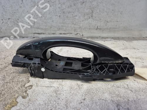 front-right-exterior-door-handle-vw-golf-vii-5g1-bq1-be1-be2-2012-2013-2014-2015-2016-2017-2018-2019-2020-2021-27187962 main image