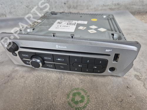 Used Radio RENAULT SCÉNIC III (JZ0/1_) 1.6 dCi (JZ00, JZ12) (130 hp) 27621963