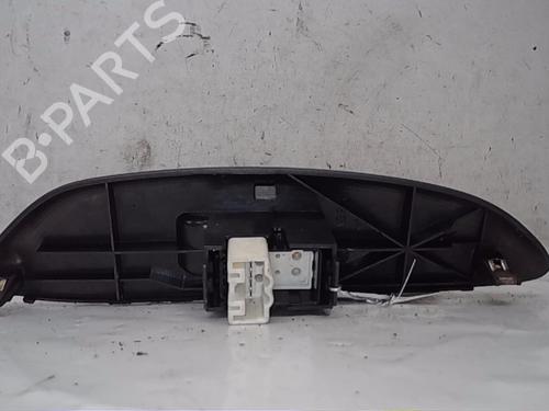 Højre fortil elrude kontakt TOYOTA YARIS (_P1_) 1.0 (SCP10_, SCP10R) (68 hp) 13837944