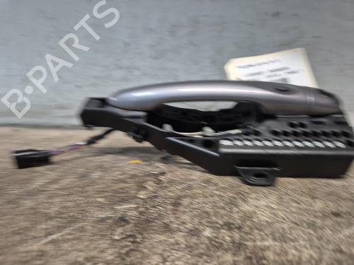 Klamka zewnętrzna drzwi przednich lewych RENAULT CAPTUR I (J5_, H5_) 1.2 TCe 120 | BP29469165C128