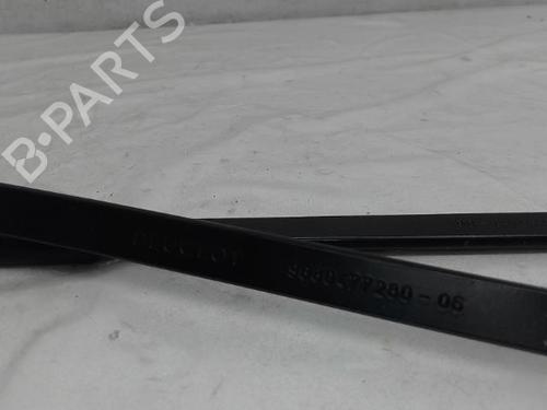 Used Front windshield wiper arm PEUGEOT 308 I (4A_, 4C_) 1.6 HDi (112 hp) 15590364