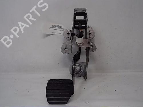Bremsepedal RENAULT MEGANE III Hatchback (BZ0/1_, B3_) 1.5 dCi (106 hp) 14562341