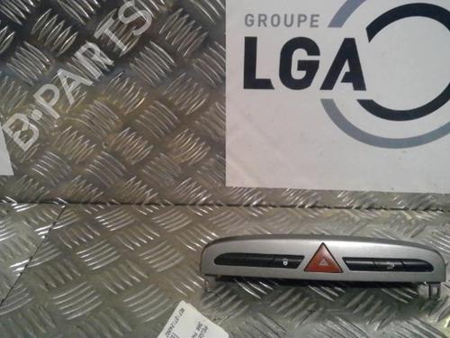 Used Warning switch PEUGEOT 308 I (4A_, 4C_) 1.6 HDi (109 hp) 13865272