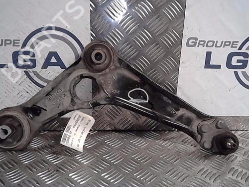 Used Left front suspension arm RENAULT MEGANE IV Hatchback (B9A/M/N_) [2015-2025]  14552365