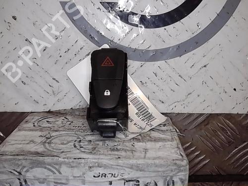 Used Warning switch DACIA SANDERO II TCe 90 (B8M1, B8MA, B8AC) (90 hp) 13851029