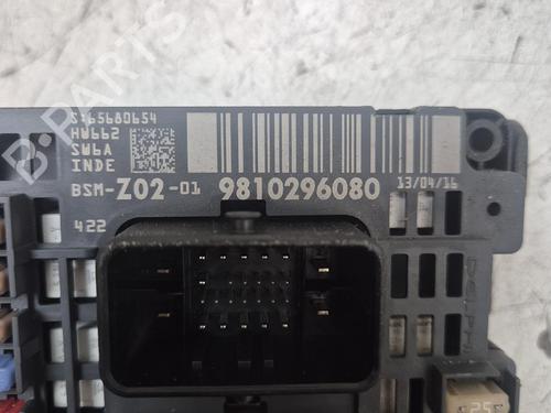 Used Fuse box Fuse box 39038835 39038835