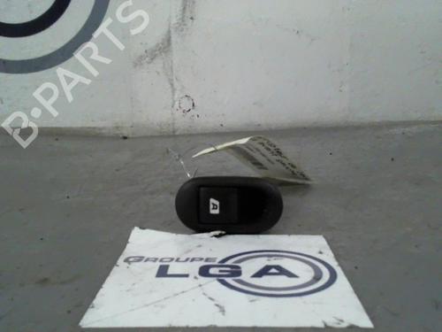 Used Left front window switch PEUGEOT 1007 (KM_) 1.4 HDi (68 hp) 13867632