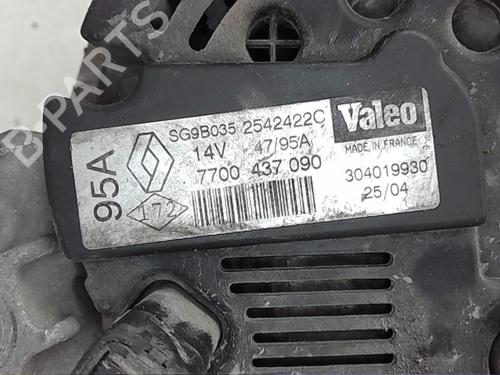 Used Alternator RENAULT TWINGO II (CN0_) 1.5 dCi 75 (75 hp) 13833728