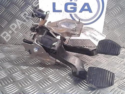 Used Clutch pedal PEUGEOT 208 I (CA_, CC_) 1.4 HDi (68 hp) 14552951